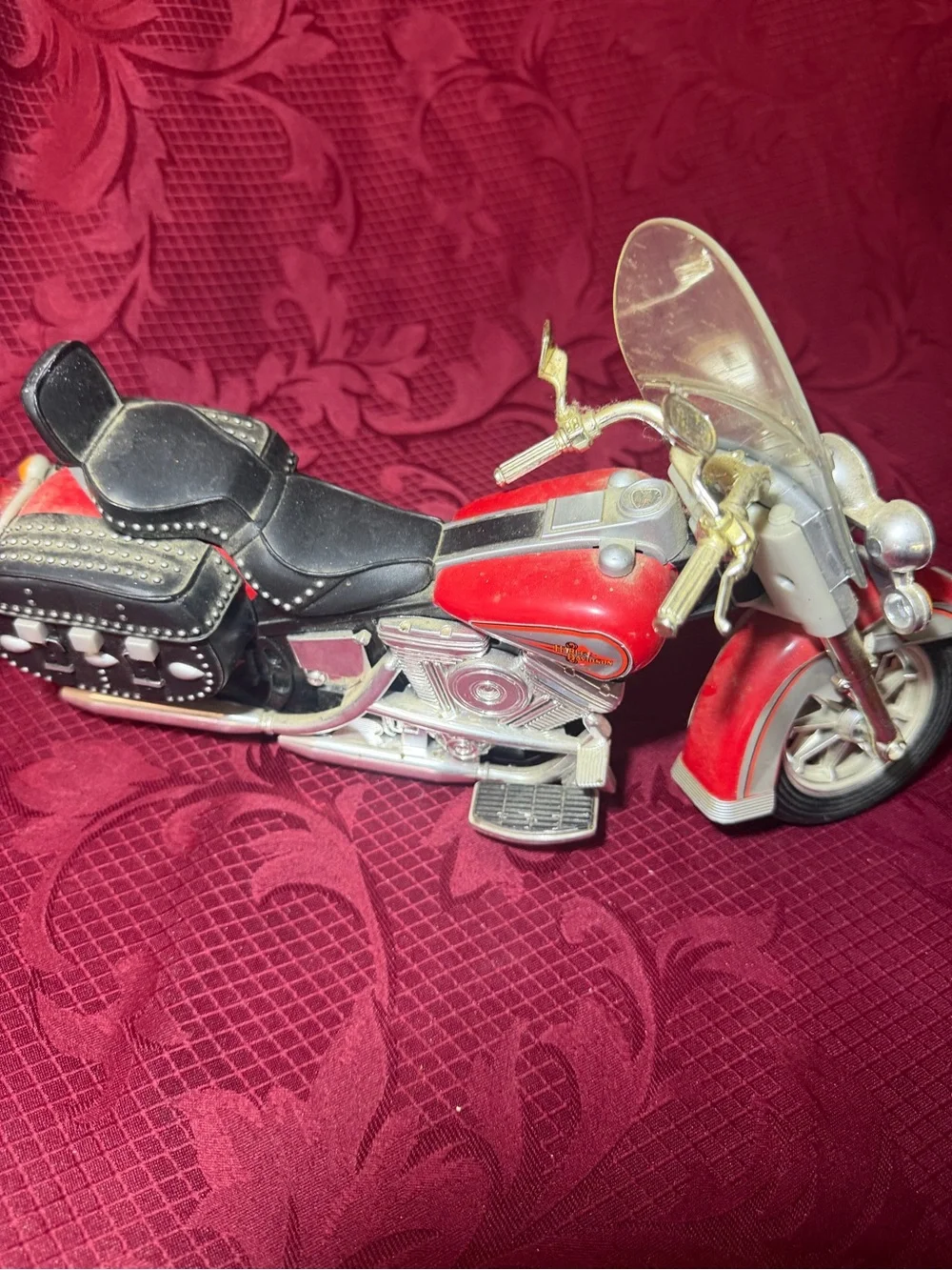 Vintage Harley Davidson Motorcycle with Black Seat and Saddlebags
